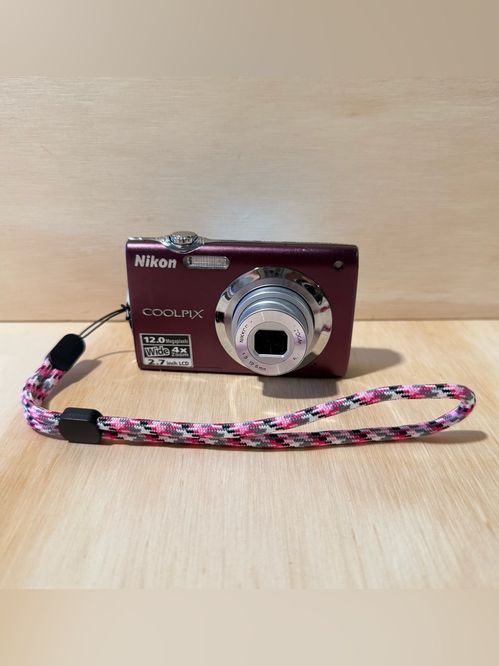 Nikon CoolPix S3000 Digital Camera Plum TESTED Good w/Batt-Charg-SDCard Read Blw